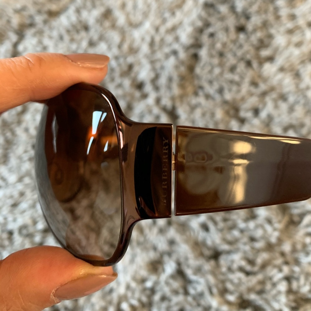SOLD—— Authentic Burberry Sunglasses - Picture 9 of 14
